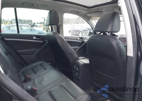 2012 Volkswagen Tiguan Sel z USA, uszkodzony, nr VIN WVGBV7AX4CW604405